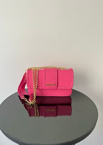 Pembe Zincir Detaylı Süet Kadın Çanta