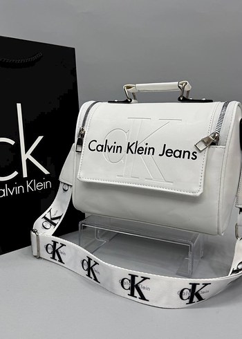 Beden siyah Renk Bej Deri Calvin Klein Omuz Çantası