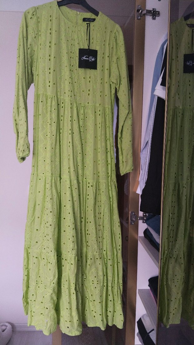 Yeşil Nakışlı Uzun Bohem Elbise - Görsel 2