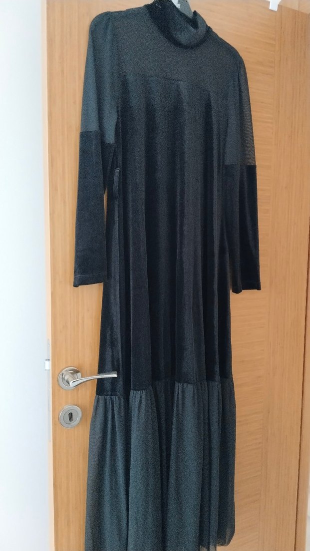 Siyah Uzun Piliseli Gotik Elbise - Görsel 3