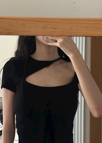 Stradivarius Kısa Kollu Siyah Mini Kadın Tişört