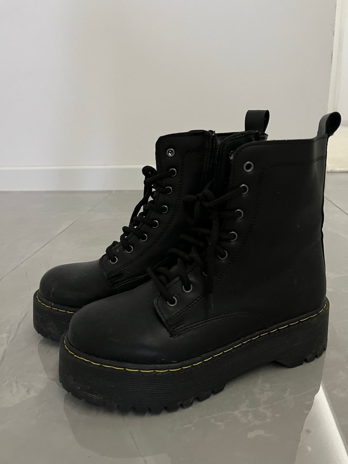 Siyah Platform Topuklu Bağcıklı Kadın Bot - Görsel 2