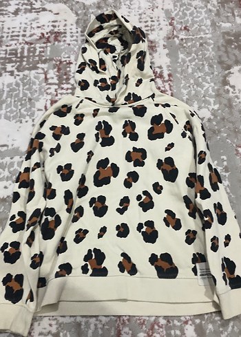 Zara Kız Çocuk Leopar Desenli Kapüşonlu Sweatshirt