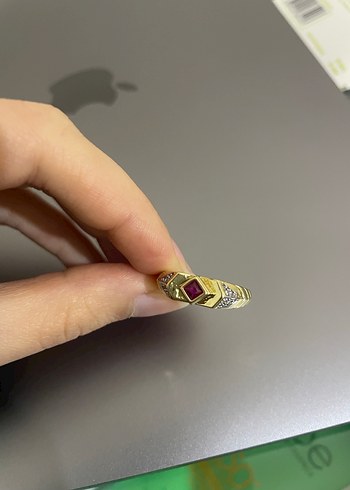 Altın Renkli Yüzük - Görsel 2