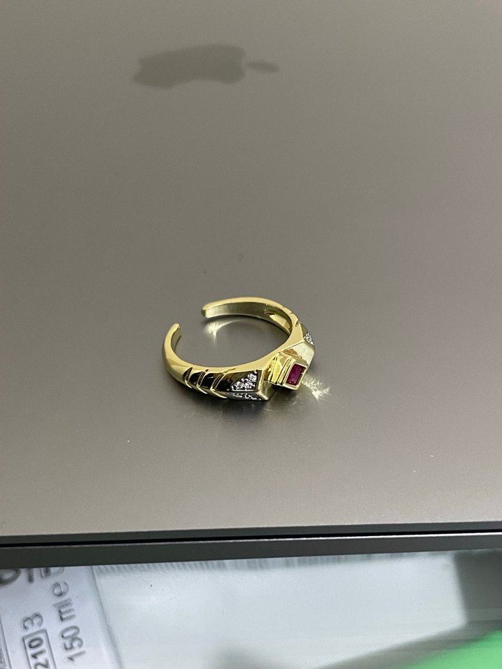 Altın Renkli Yüzük - Görsel 3