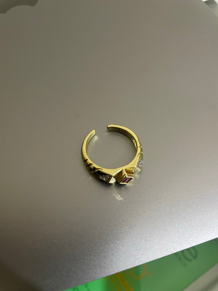 Altın Renkli Yüzük - Görsel 4