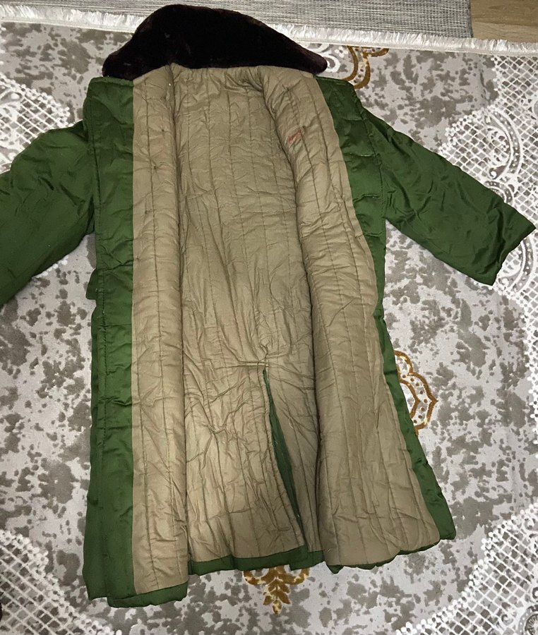 Düğmeli Koyu Yeşil Uzun Kadın Kaban - Görsel 2