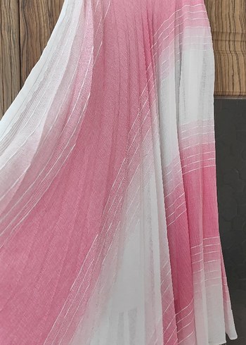 Pembe Batik Desenli Uzun Kadın Etek