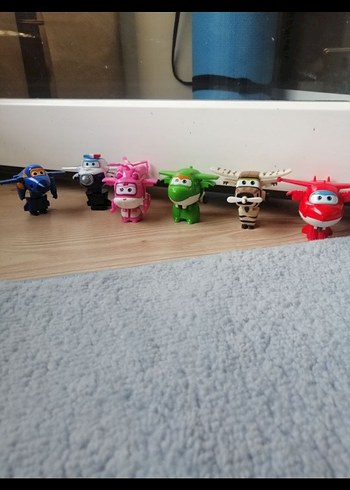 Beden Renk Renkli Mini Uçak Figürleri Seti