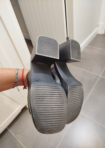 Siyah Platform Topuklu Kadın Terlik - Görsel 3