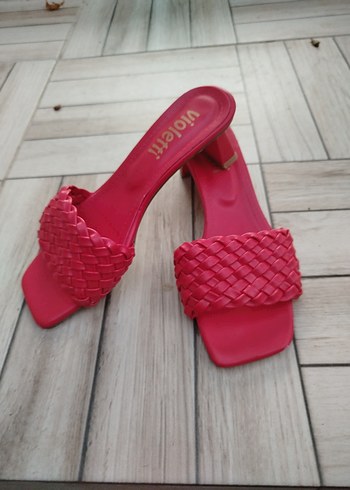 kırmızı Örgü Detaylı Topuklu Kadın Terlik - Görsel 2