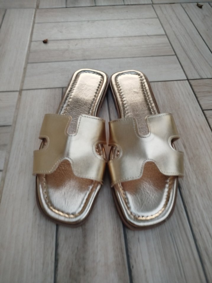 Kadın Altın Rengi Deri Topuklu Terlik - Görsel 2