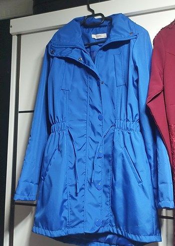 Düğmeli Mavi Kadın Yağmurluk - Görsel 4