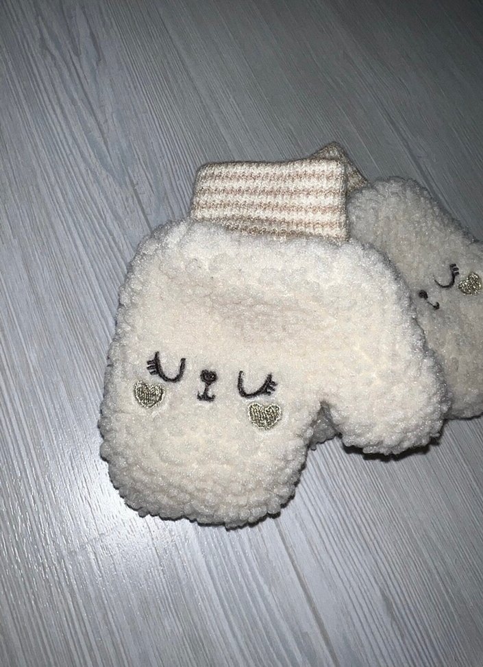 Nakışlı Beyaz Kız Bebek Triko Eldiven - Görsel 2