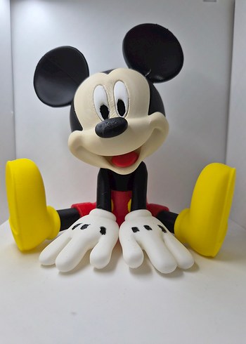 Renkli Mickey Mouse Figürü