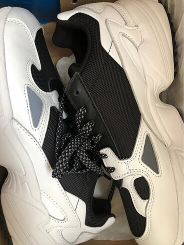 40,5 Beden Adidas Falcon
