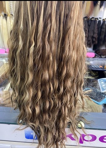 Dalgalı Sentetik Kadın Peruk - Görsel 5