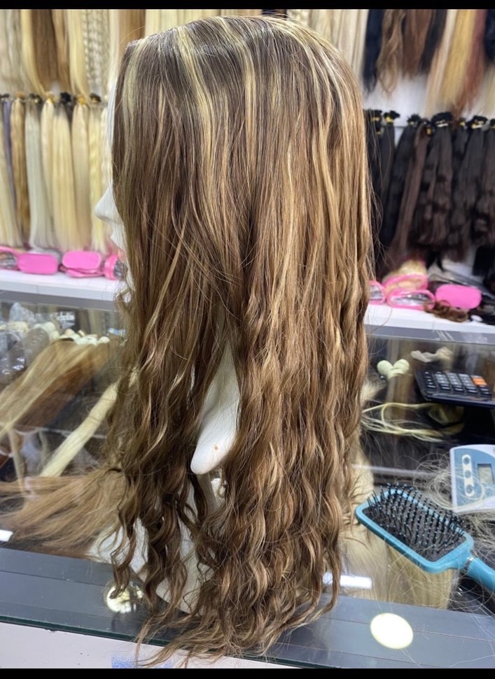 Dalgalı Sentetik Kadın Peruk - Görsel 3