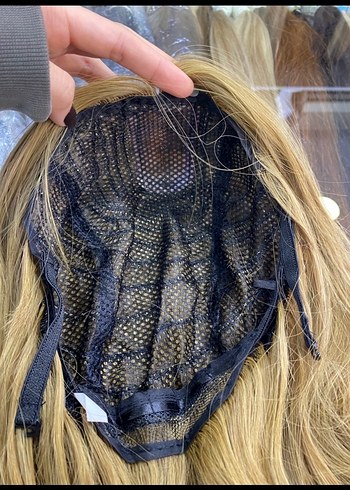 Dalgalı uzun Sentetik Peruk - Görsel 7