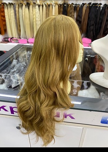 Dalgalı uzun Sentetik Peruk - Görsel 4