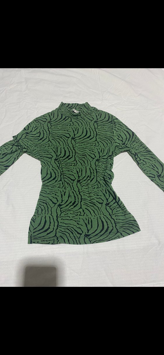 Yeşil Desenli Balıkçı Yaka Bluz - Görsel 2