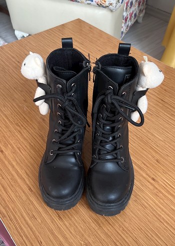 Siyah ayıcıklı kız çocuk Bot - Görsel 3