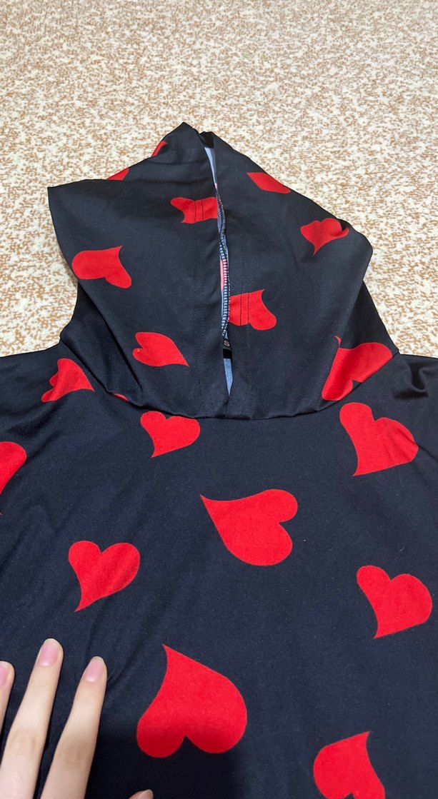 Kırmızı Kalp Desenli Kapüşonlu Sweatshirt - Görsel 2