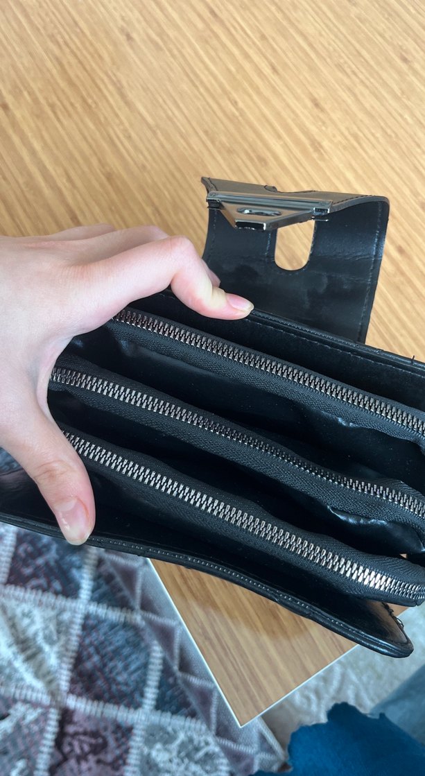 Siyah Deri Tokalı Kadın Çanta - Görsel 3