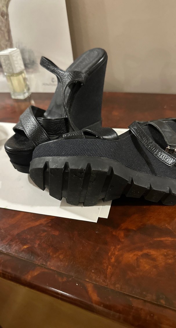 Kemerli Siyah Yılan Derisi Desenli Platform Topuklu - Görsel 2