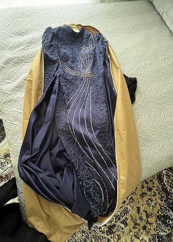 Uzun Kollu kuyruklu Saten tesettür abiye - Görsel 4