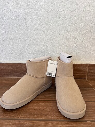 39 Beden H&M Bot