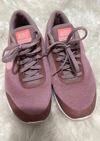 38 Beden Nike Pembe Bağcıklı Kadın Spor Ayakkabı