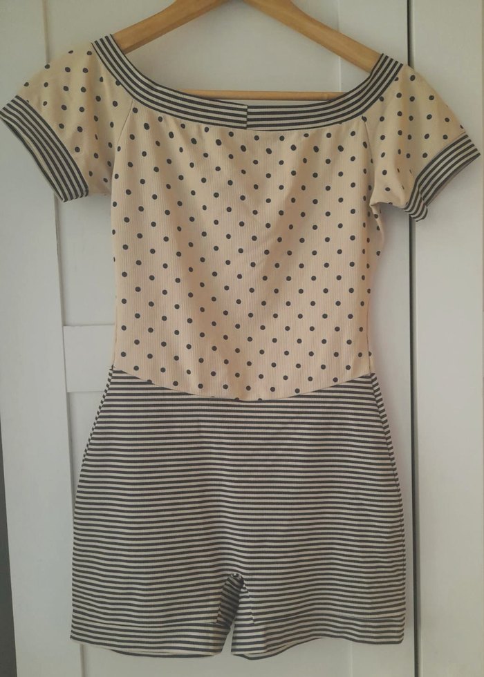 FRANSIZ ÜNLÜ MARKA BİP BİP Bej Lacivert Puantiyeli Mini Tulum - Görsel 2