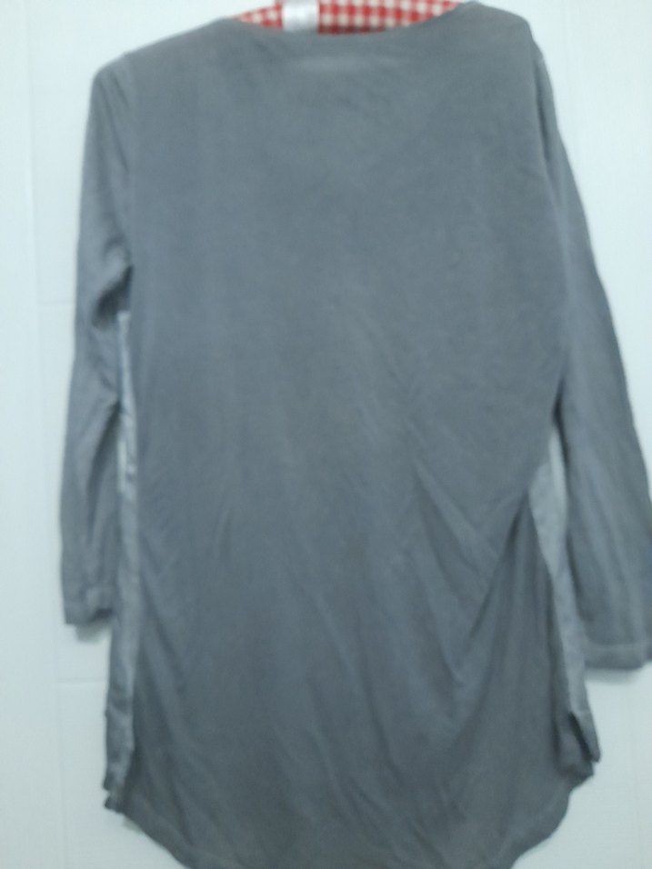 Kaliteli Kumaştan Şık Kadın Blüz Yepyeni - Görsel 3