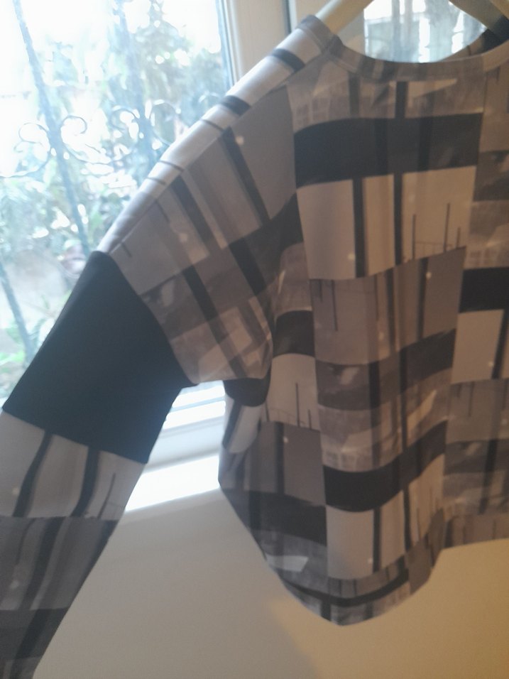 Kol altı 66 cm Büyük Beden Yepyeni blüz - Görsel 4