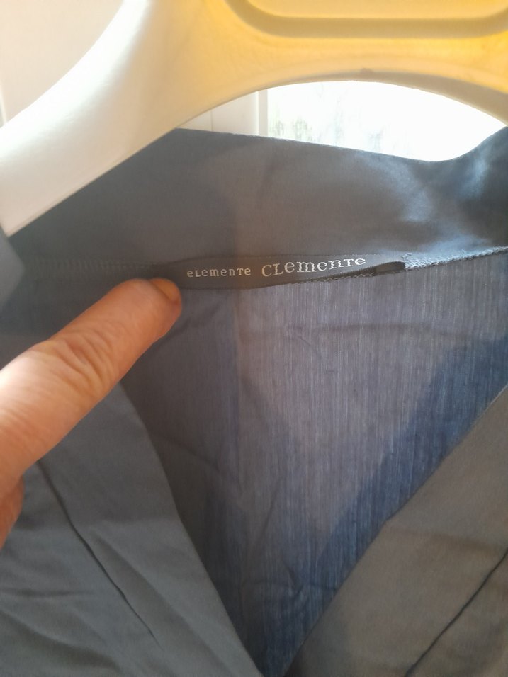 Kol altı 65 cm V Yaka  Kadın Gömlek Yeni - Görsel 2