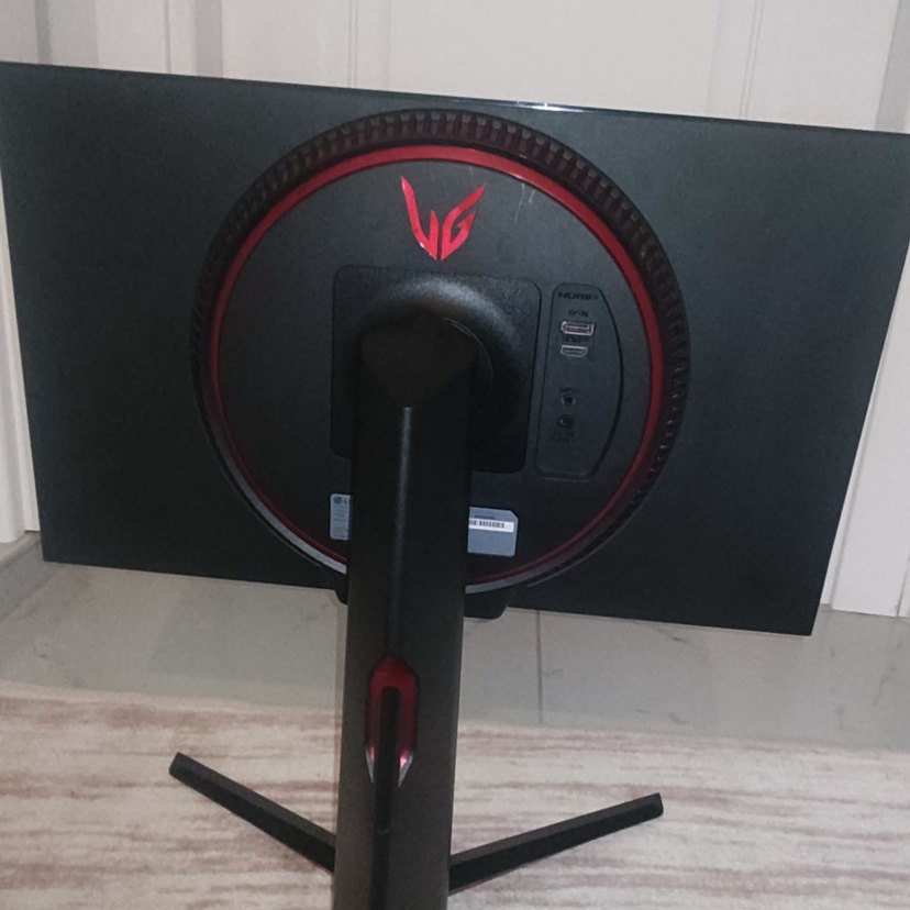 LG UltraGear 24GN65RB 24"144Hz 1ms IPS Gaming Dp kablo hediye - Görsel 2