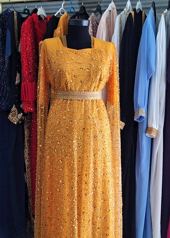 Uzun Kollu Sarı Payetli kaftan Elbise