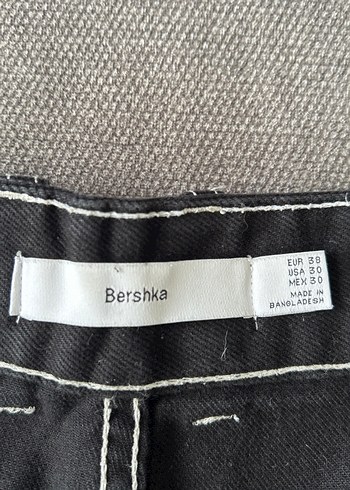 Siyah şort bershka - Görsel 5