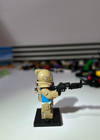 Beden Renk Bej Asker Temalı lego zırh ve silah