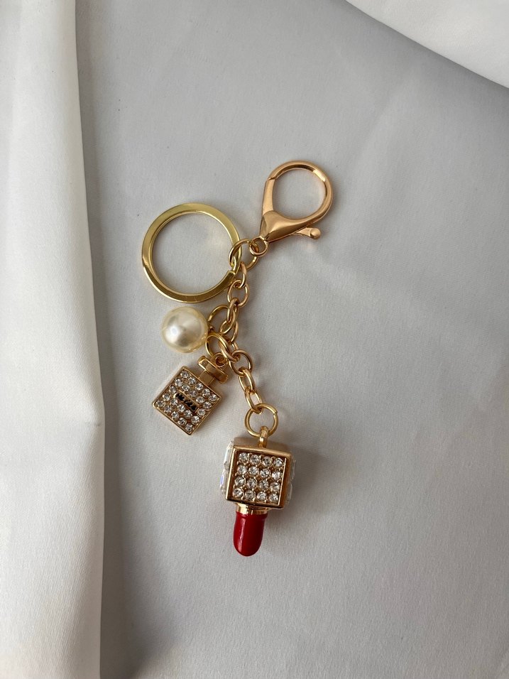 Ruj ve parfüm detaylı çanta charmı - Görsel 2