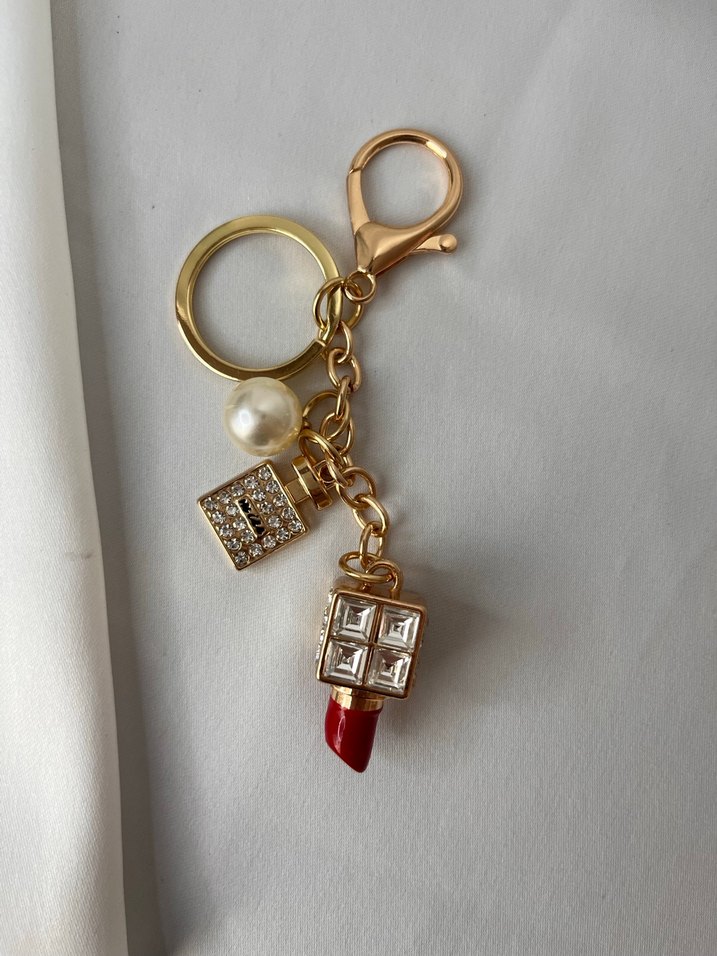 Ruj ve parfüm detaylı çanta charmı - Görsel 3