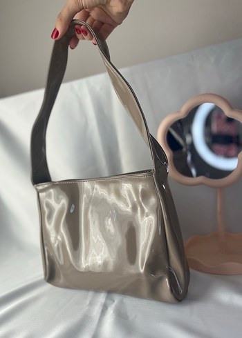 Parlak Bej Deri Kadın Çanta - Görsel 2