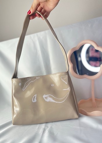 Bej Parlak Deri Kadın Omuz Çantası - Görsel 2