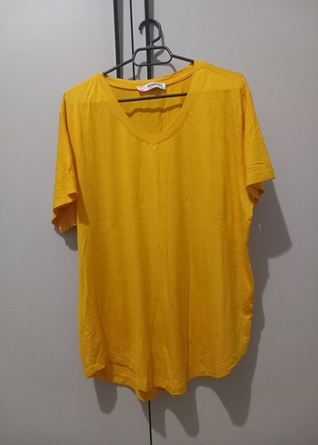 Hardal V Yaka Kısa Kollu Kadın Tişört - Görsel 3