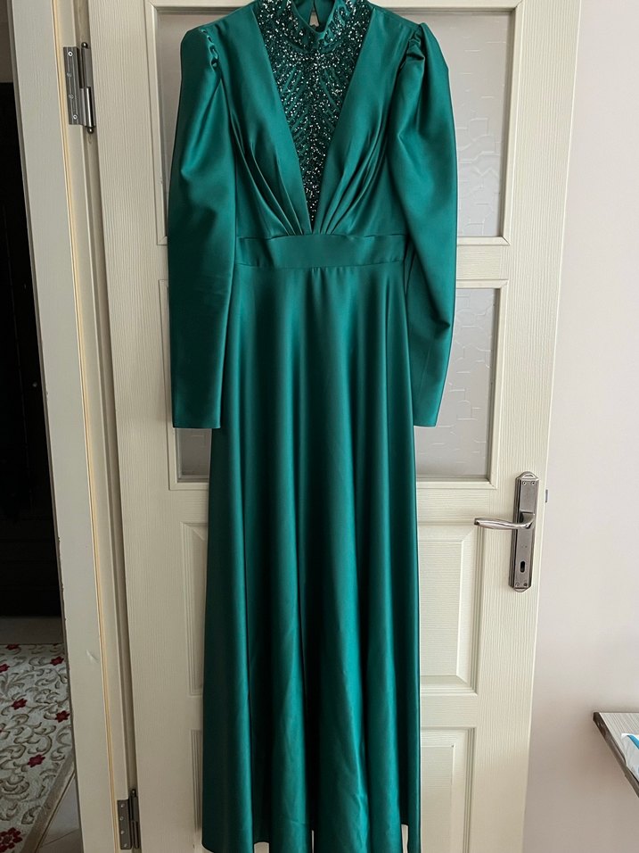 Yeşil Uzun Drapeli Abiye - Görsel 4