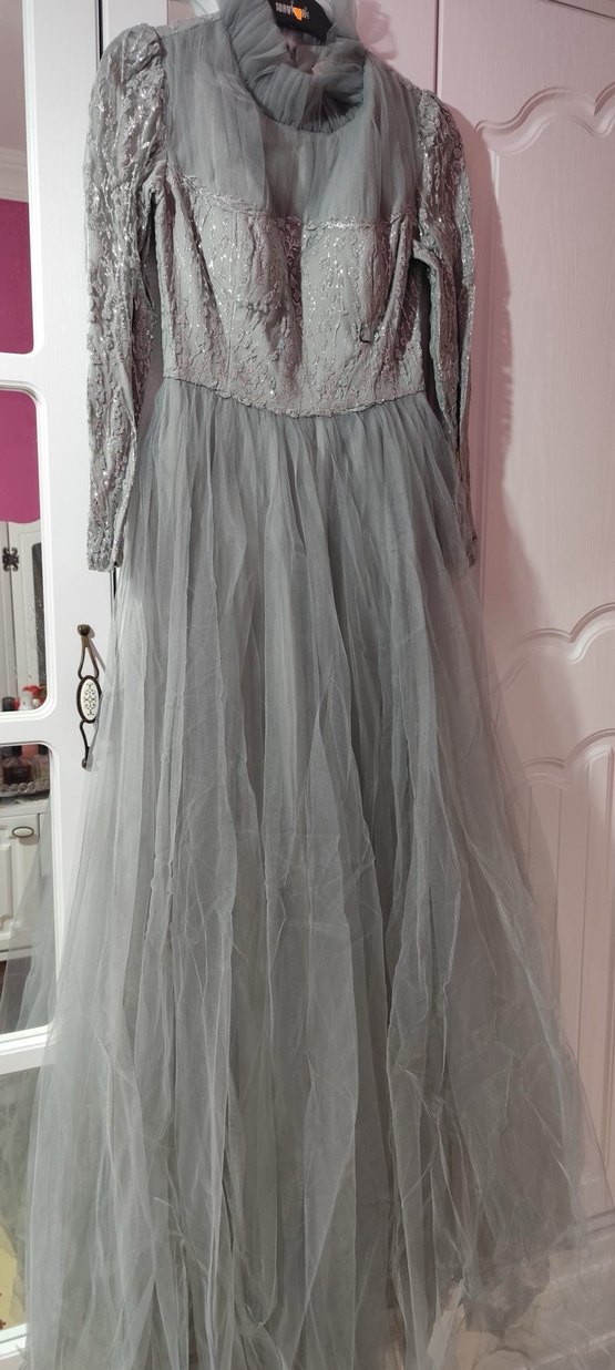 Gri İşlemeli Abiye - Görsel 2