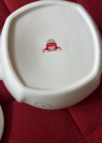 Nakış Desenli Beyaz Gri Kapaklı Tabak - Görsel 2