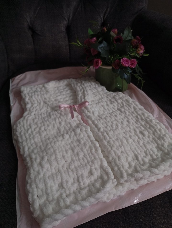 Kız Çocuk Beyaz Örgü Süveter - Görsel 2