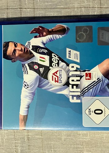 FIFA 19 PS4 Oyunu Beyaz Kapak